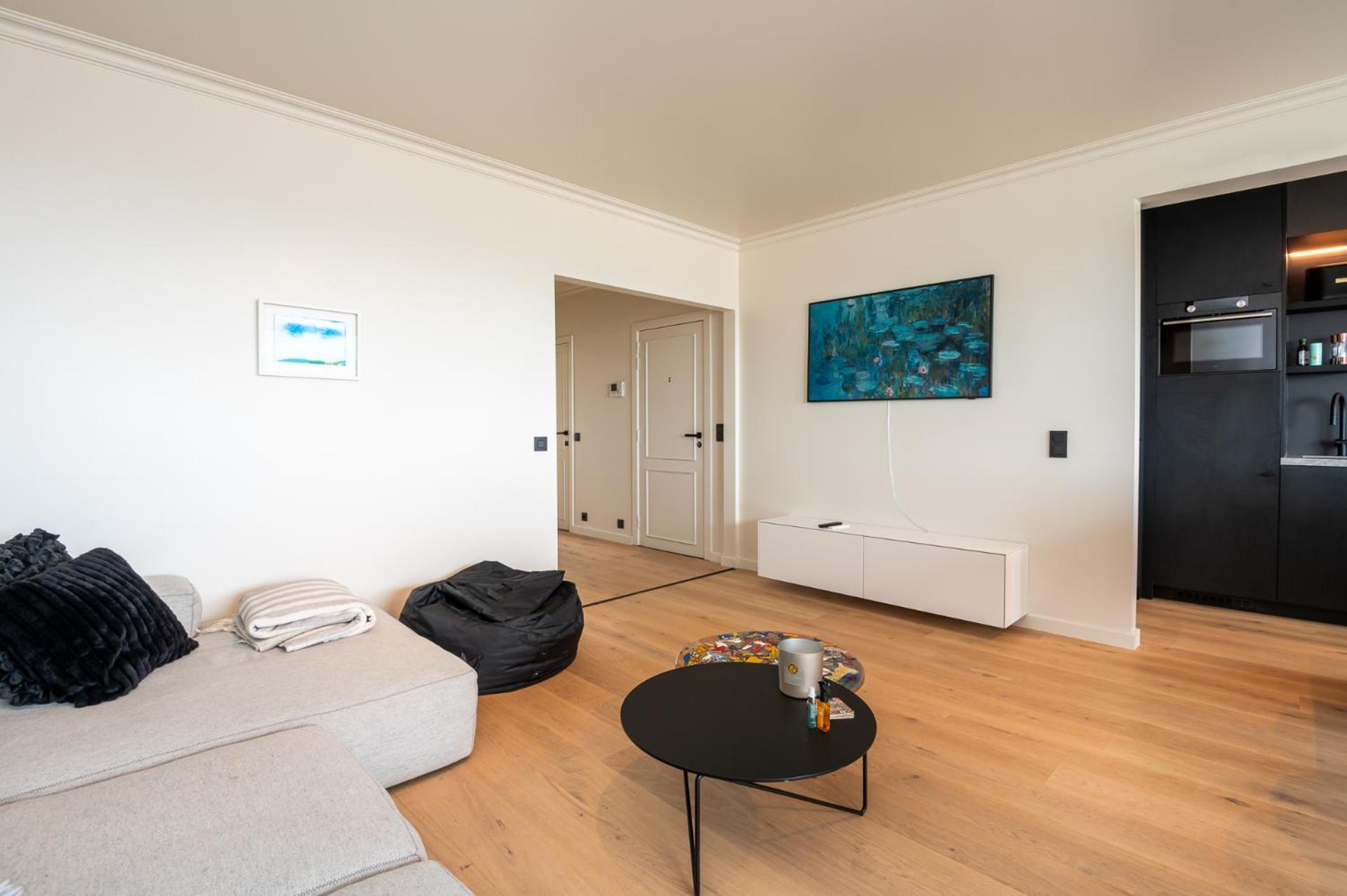 Stunning Views Over With Garage * Ostend